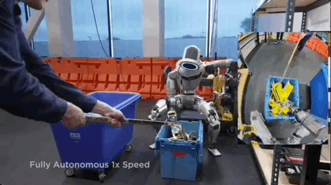 波士顿动力机器人终于有脑子了！人类故意使绊子也不怕