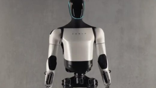 马斯克：目前最花精力的是打造“擎天柱”，两年后还要推星链手机