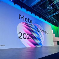 带屏 AI 眼镜登场，Meta「眼镜全家桶」炸街了