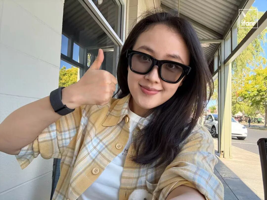 苹果没做出来的 AI 眼镜，Meta 发布了，我在现场体验后还挺惊喜