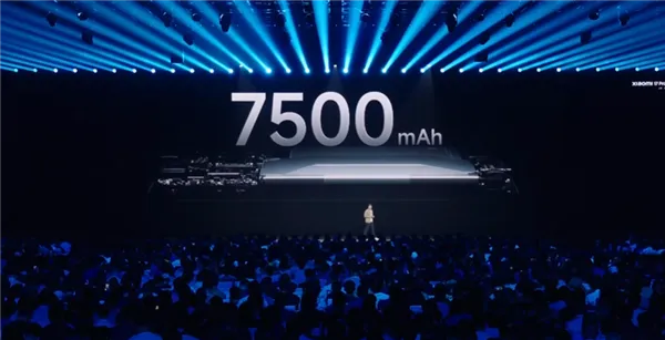 5999元起！小米17 Pro Max正式发布：首发秒享背屏 全面对标iPhone 17 Pro Max