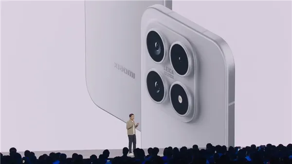 小米史上最强小尺寸全能旗舰！小米17正式发布：4499元起