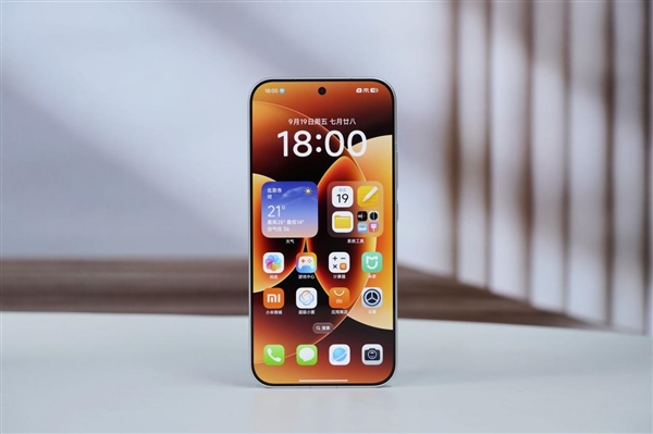 多一块屏对标iPhone 17 Pro Max！小米17 Pro Max图赏