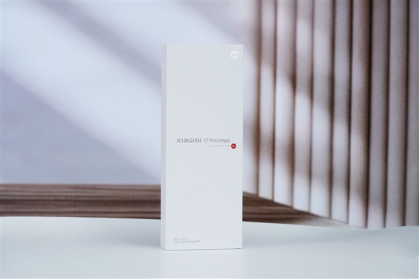 多一块屏对标iPhone 17 Pro Max！小米17 Pro Max图赏