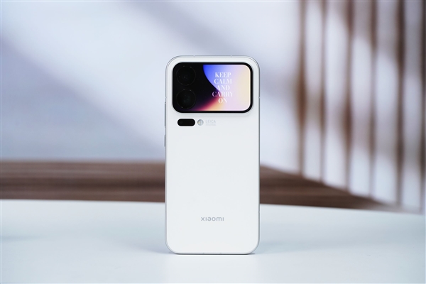 多一块屏对标iPhone 17 Pro Max！小米17 Pro Max图赏