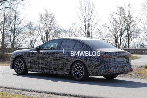 宝马放大招:两年砸出40款新车,刷新豪华车“上新速度”