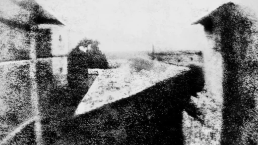 世界上第一张照片，被AI“修复”成了科幻片