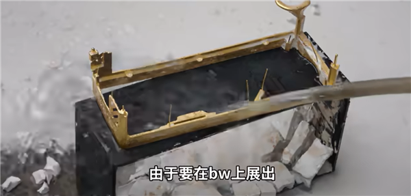 揭秘全球唯一黄金版RTX 5090D！6公斤黄金 神秘大佬买走