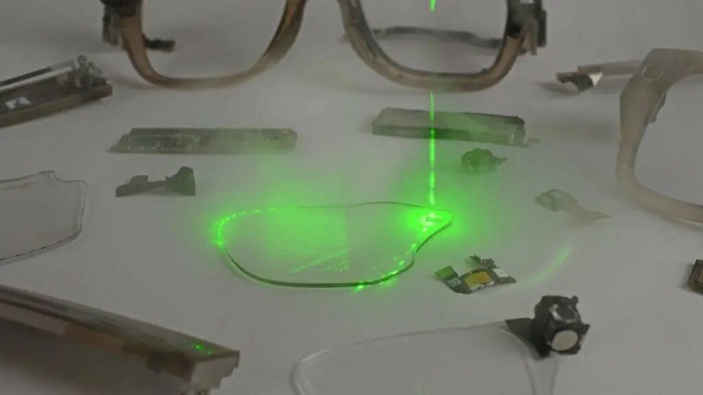 从 Meta 拆解、苹果眼镜爆料，看「不科幻但好用」的 AR 眼镜