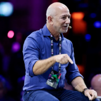 杰夫·贝索斯：人们应该对人工智能更加兴奋，而不是沮丧