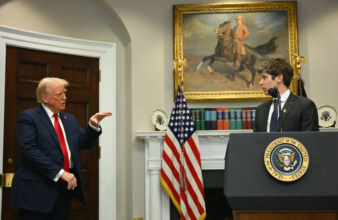 黄仁勋、奥特曼暗中斡旋 科技大佬是如何阻止特朗普“派兵”的？