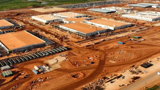 英伟达为何值5万亿美元？答案或藏在AI数据中心里