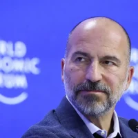 Uber CEO：20多年后所有汽车都能自动驾驶 开车像骑马