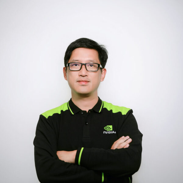 在NVIDIA 直接向黄仁勋汇报的：只有这36个人