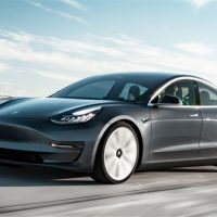 特斯拉满血FSD即将入华！马斯克为了天价薪酬拼了