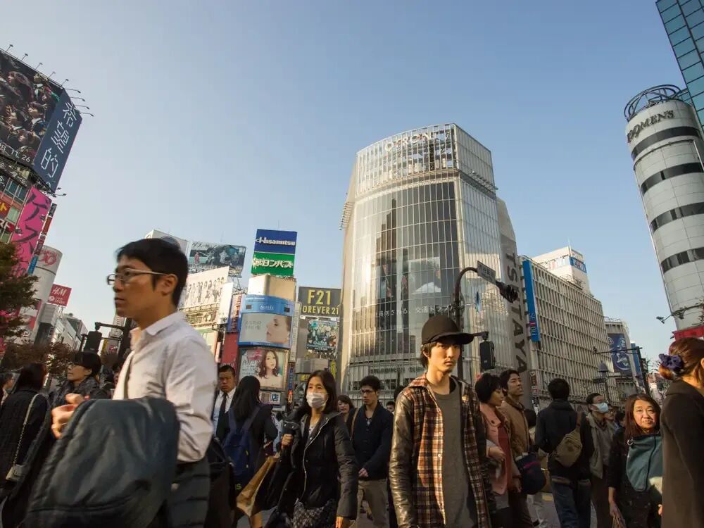 日本32岁女孩,嫁给了AI