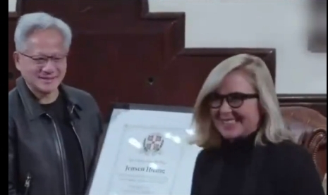 黄仁勋预言未来AI颠覆性能力：人类可直接与蛋白质“对话”