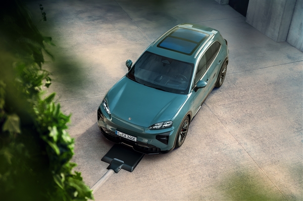 1156马力最强动力保时捷！新款卡宴纯电版官图发布