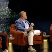 奥特曼、艾维透露OpenAI神秘AI硬件新进展：原型有了 两年内生产