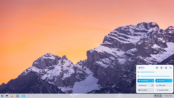 大批用户坚决不升Win11！最像Windows的Linux的火了：下载量突破100万次