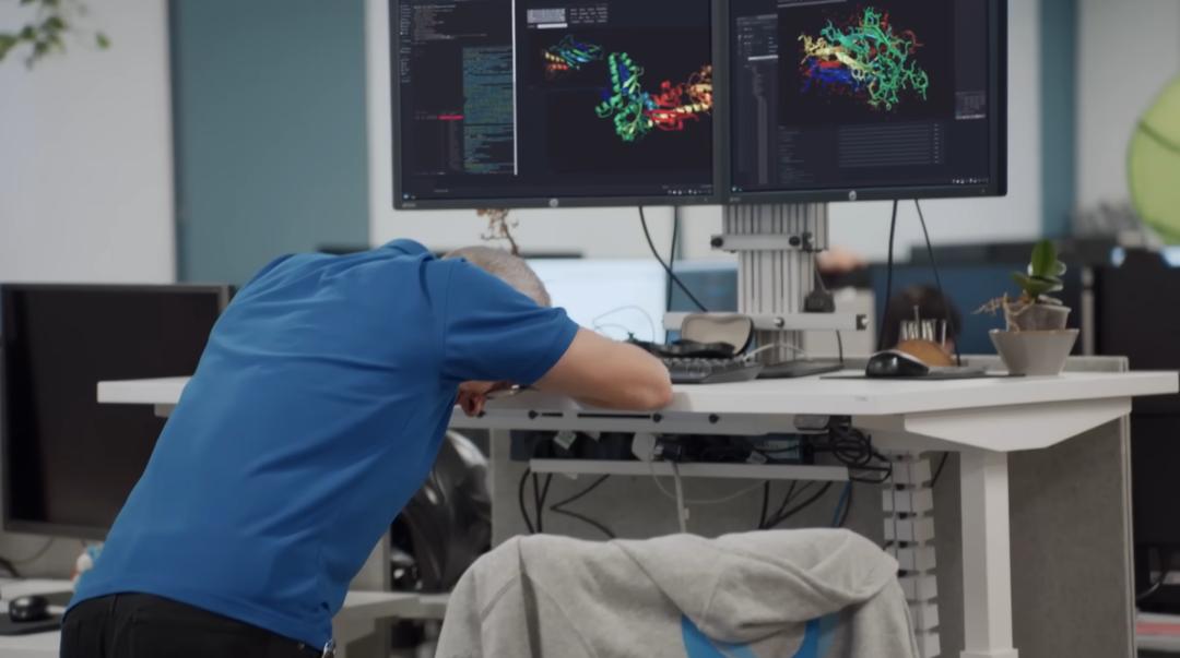 80后诺奖得主：AlphaFold下一步融合大模型