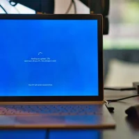 仍有近十亿台电脑运行Windows 10 半数机器因老旧难升Windows 11