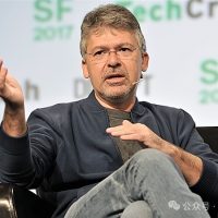 库克不忍了！挥刀优化苹果AI大总管