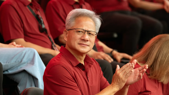 英伟达有个 “幸福的烦恼”:现金太多了