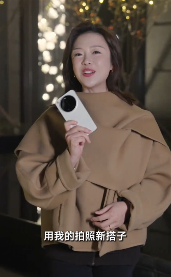 新一代夜神杀到!小米17 Ultra真机全网首秀:大圆Deco、白色机身优雅