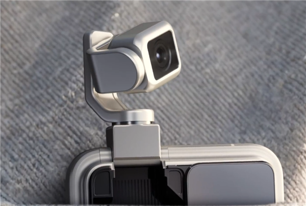 吴晓波展示荣耀ROBOT PHONE:世界上第一款手机机器人!