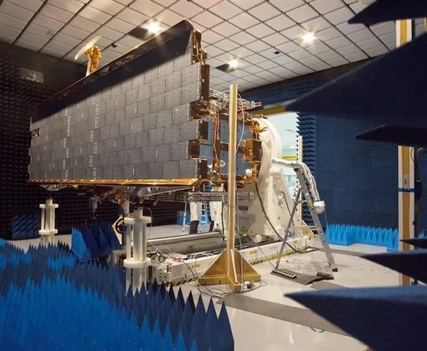 SpaceX全年170次发射创纪录！星链已达10801颗