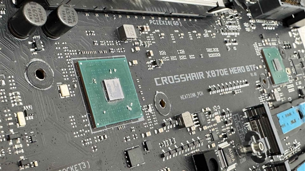 AMD 600/800芯片组竟然插在Intel 主板上！带来更多M.2 、SATA、USB