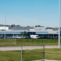 马斯克旗下xAI收购第三栋建筑 扩大人工智能算力规模